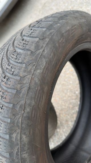 2 Cubiertas de invierno185/60/R15 al 50%.