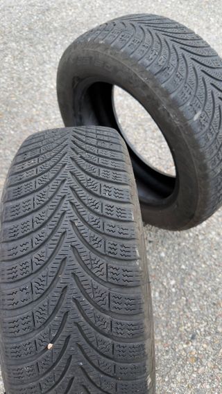 2 Cubiertas de invierno185/60/R15 al 50%.