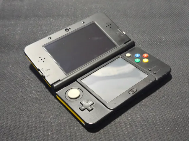 New Nintendo 3DS Negra + Extras