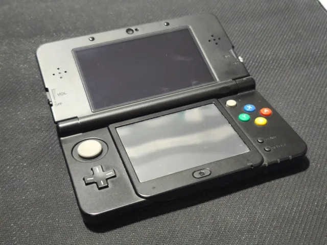 New Nintendo 3DS Negra + Extras