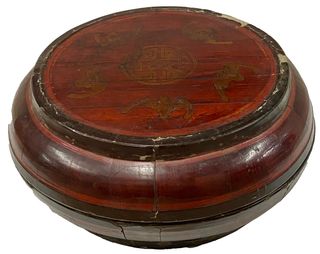 Antiguo baúl, caja de transporte de alimentos.