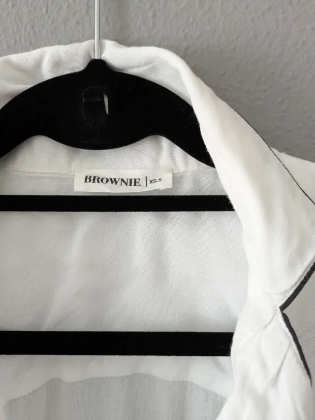 Camisa Brownie Blanca con Ribete Negro T XS-S