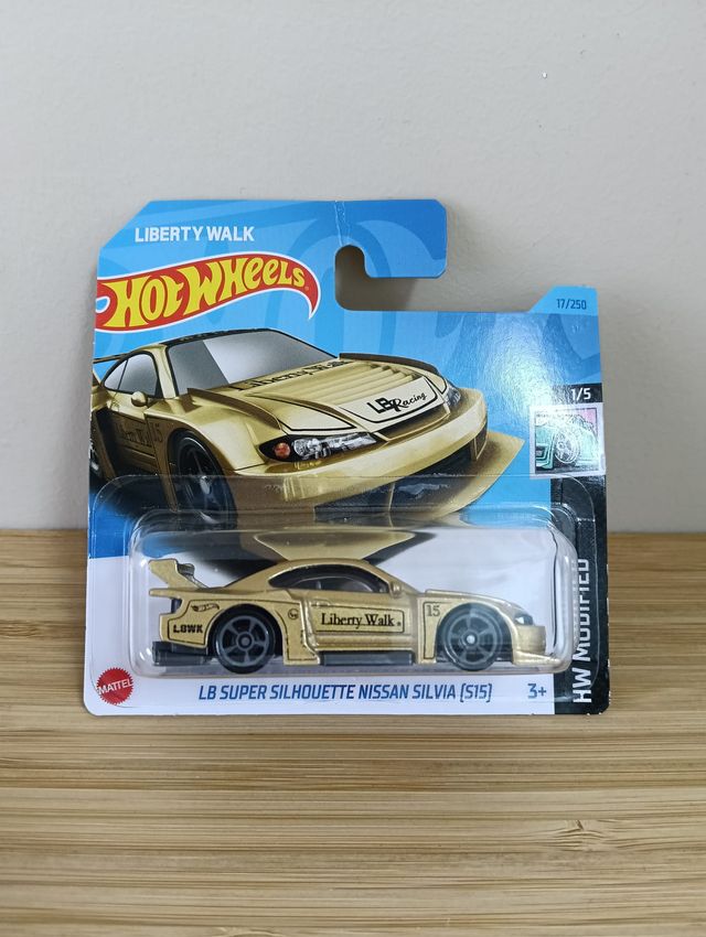 Hot Wheels Liberty Walk Nissan Silvia S15 Dorado
