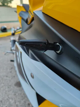 Yamaha YZF R 125 Amarilla/Negra/Blanca