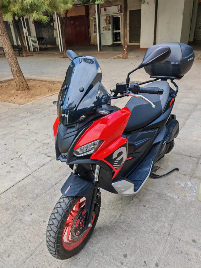 Aprilia SR GT 200 Sport 17 CV