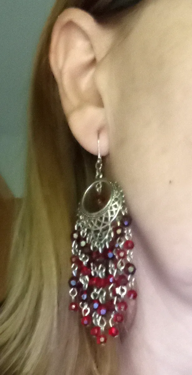 Pendientes largos plata con cuentas rojas