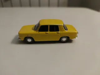 Renault 8 1:43