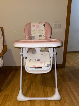 Trona de bebé rosa y blanca