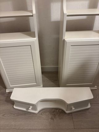 Muebles de baño con estantes blanco lacado