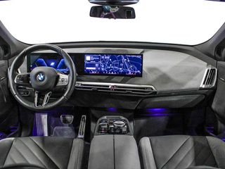 BMW iX xDrive45 300 kW (408 CV)