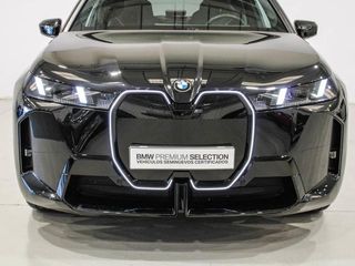 BMW iX xDrive45 300 kW (408 CV)