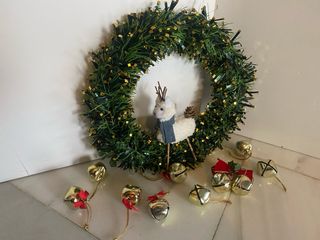 Adorno Reno Navideño con Guirnalda y Cascabeles