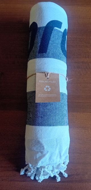 Telo mare Prolife a righe bianche e blu con frange