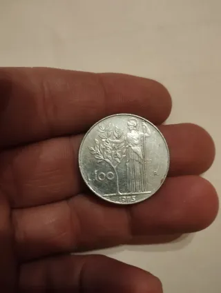 Moneta italiana 100 Lire 1975 vintage