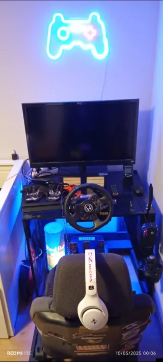 Cockpit Logitech G923, Cambio en H y freno mano