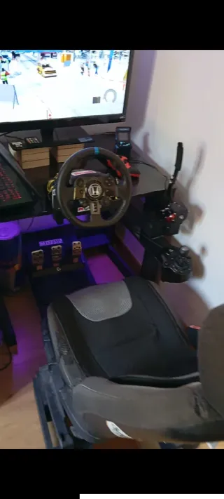 Cockpit Logitech G923, Cambio en H y freno mano