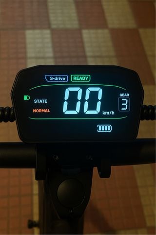 Patinete Eléctrico con luces Led como nuevo