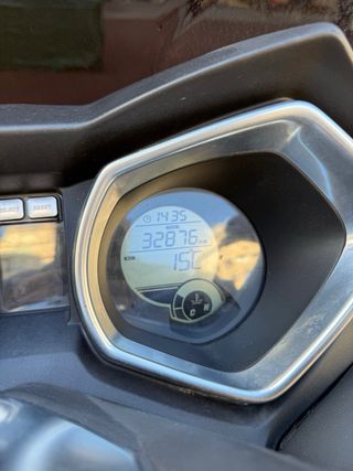 Yamaha Xmax 125 Momo Design 2015