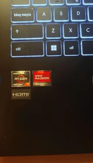 Portatile MSI Modern 15 B7M-243XES Ryzen 7