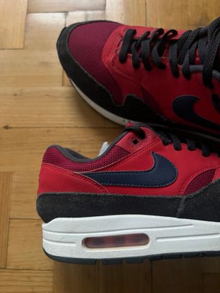 Nike Air Max 1 Talla 45 Roja y Negra