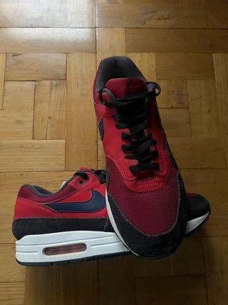 Nike Air Max 1 Talla 45 Roja y Negra
