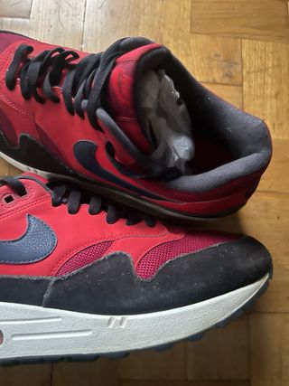 Nike Air Max 1 Talla 45 Roja y Negra