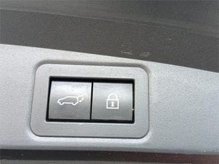 TOYOTA Corolla 5P Advance 180H e-CVT