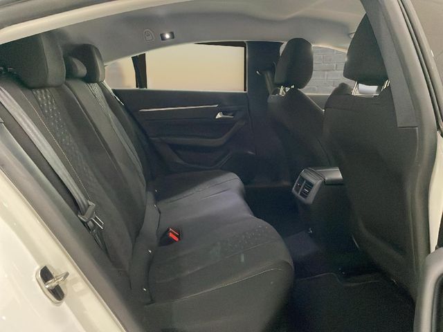 PEUGEOT 508 508 Business Line BlueHDi 96kW S&S EAT8 (130CV)