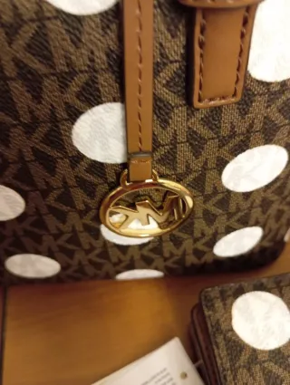 Bolso y billetera Michael Kors