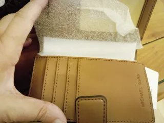 Bolso y billetera Michael Kors