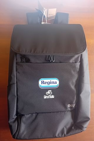 Zaino sponsor Regina Giro d'Italia molto capiente