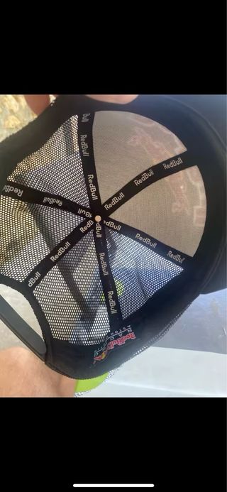 Gorra Red Bull Negra y Roja