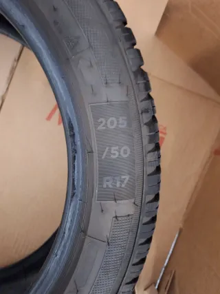 Gomme 4 stagioni Kleber 205/50 R17 93V QUADRAXER 3