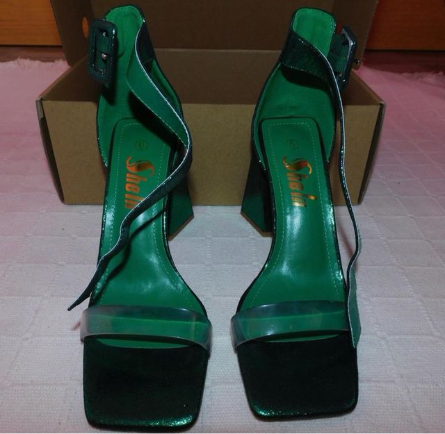 Tacones verdes Shein