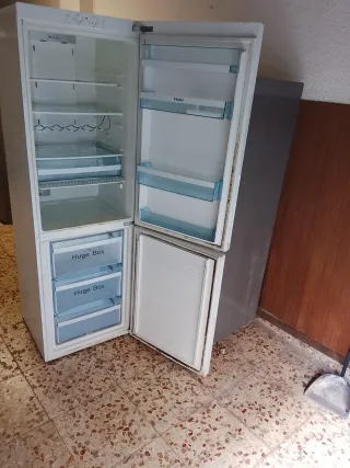 Lavadora Balay 7kg Nevera combi