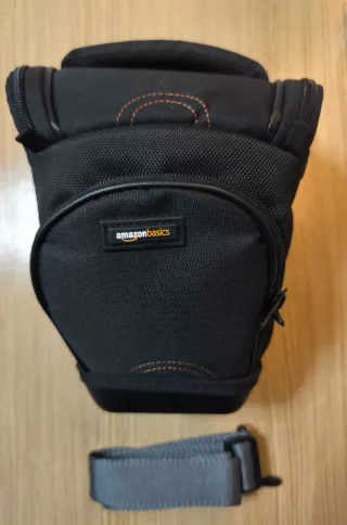 Bolsa Cámara Amazon Basics Negra