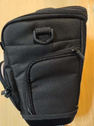 Bolsa Cámara Amazon Basics Negra