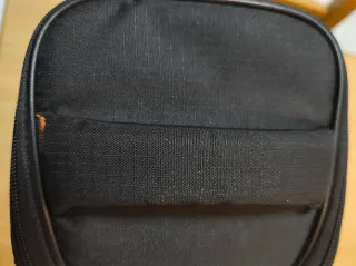 Bolsa Cámara Amazon Basics Negra