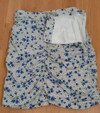 Falda fruncida estampada floral