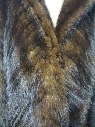 Abrigo largo tipo visón