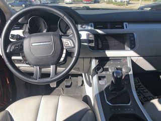 Land Rover Range Rover Evoque 2.2L TD4 150CV 4x4 Pure Auto.