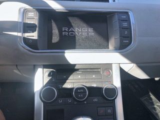 Land Rover Range Rover Evoque 2.2L TD4 150CV 4x4 Pure Auto.