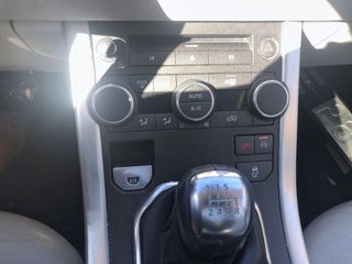 Land Rover Range Rover Evoque 2.2L TD4 150CV 4x4 Pure Auto.