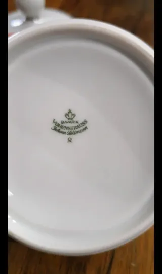 Zuccheriera in porcellana con coperchio