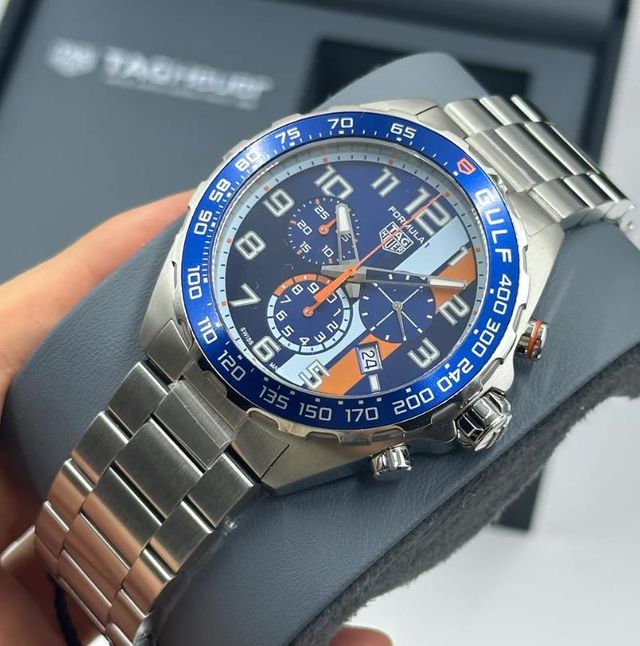 TAG HEUER