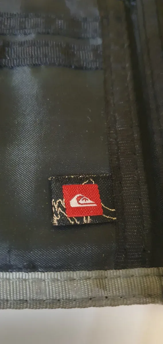 Lote 2 Carteras Quiksilver