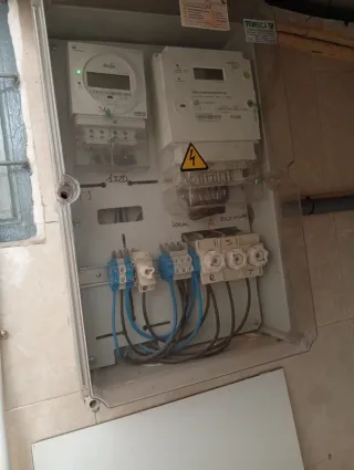 ELECTRICISTA URGENTE 24 HORAS EN ALBACETE ⚡