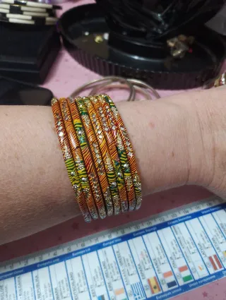 Lotto 8 bracciali donna