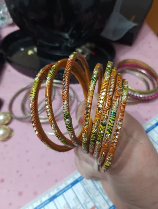 Lotto 8 bracciali donna