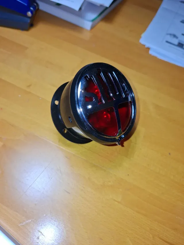 Luce posteriore per moto classica STOP